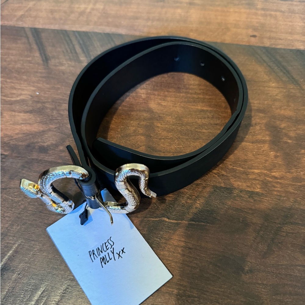 NEW WITH TAGS Princess Polly black and gold snake belt